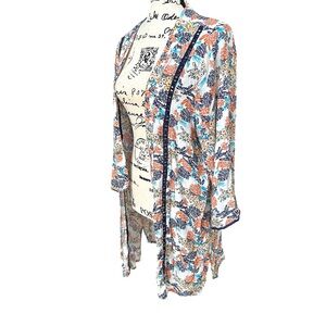 Hayden Los Angeles Floral Rayon Kimono Size L